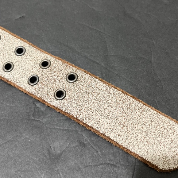 Abercrombie & Fitch Cream Belt with Silver Buckle - Picture 9 of 11